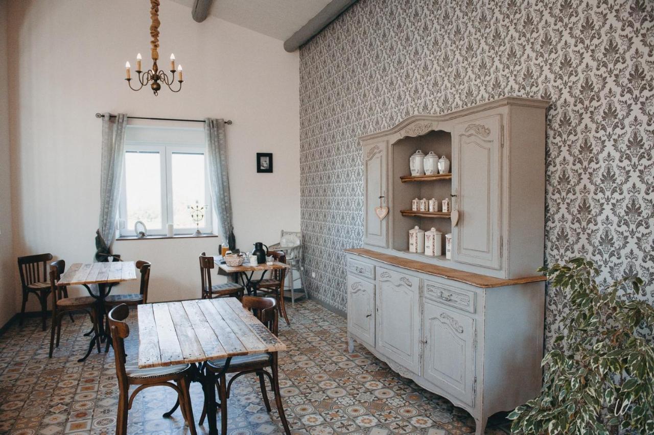 Au Charme D'Antan Panzió Féron Kültér fotó